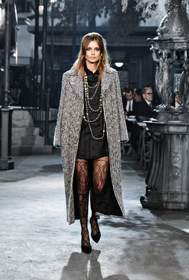 Chanel_runway_fashion_magazine_social (1)