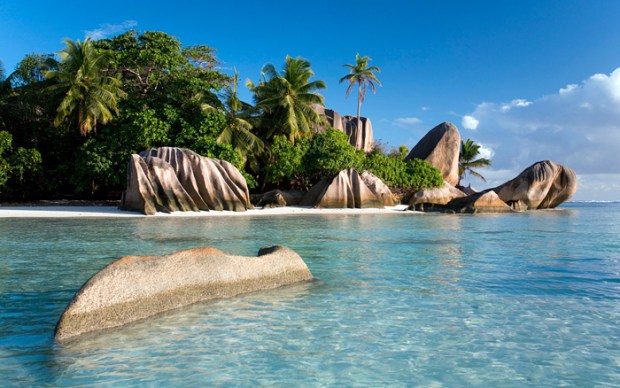 seychelles-wide-sunny-beach