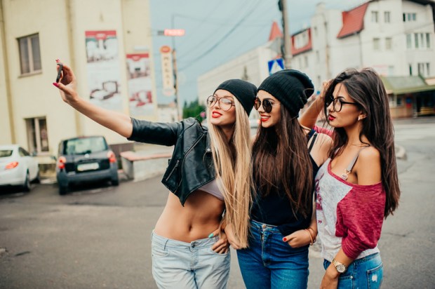 selfie-photo-boom-social-magazine